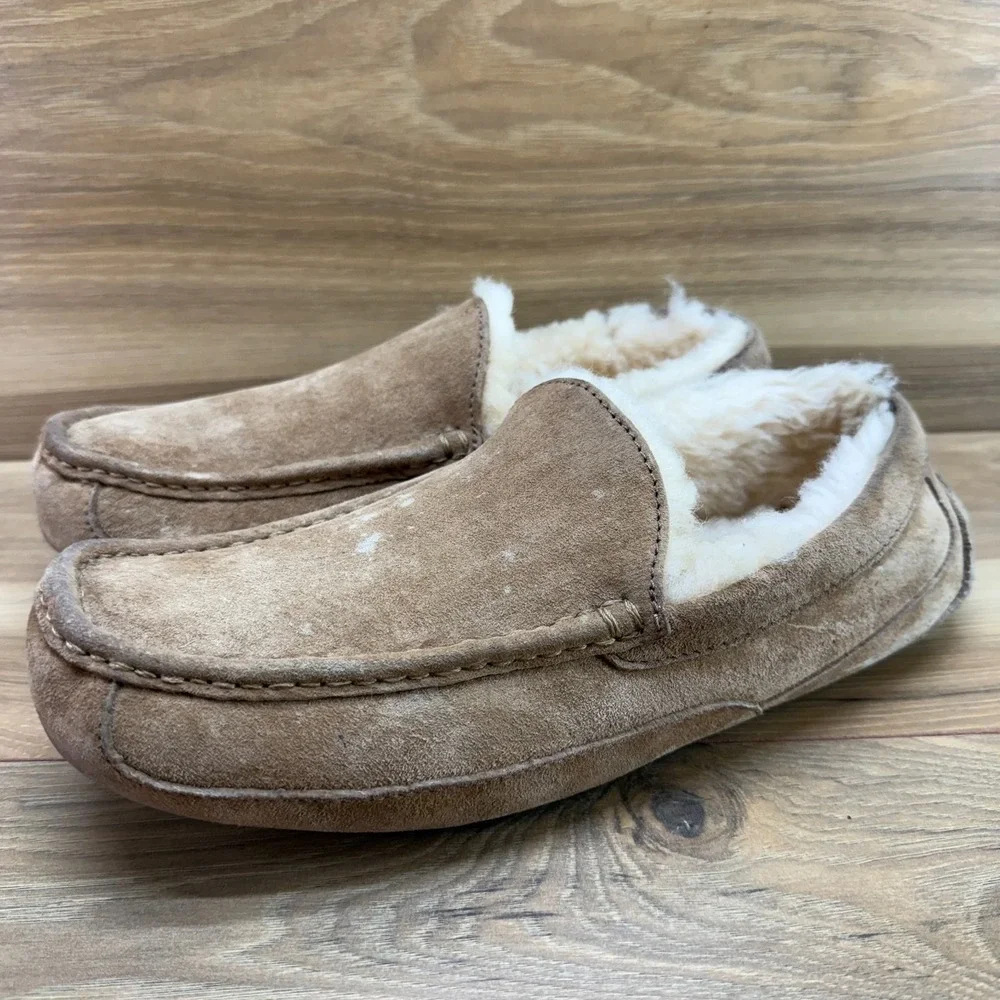 UGG Ascot Mens Slippers 9 Tan Suede Moc Toe Shearling Fur Lined Cozy